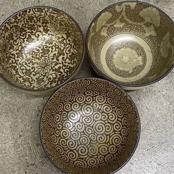 Set of 3 Japanese Bowls - Picture 2 of 6